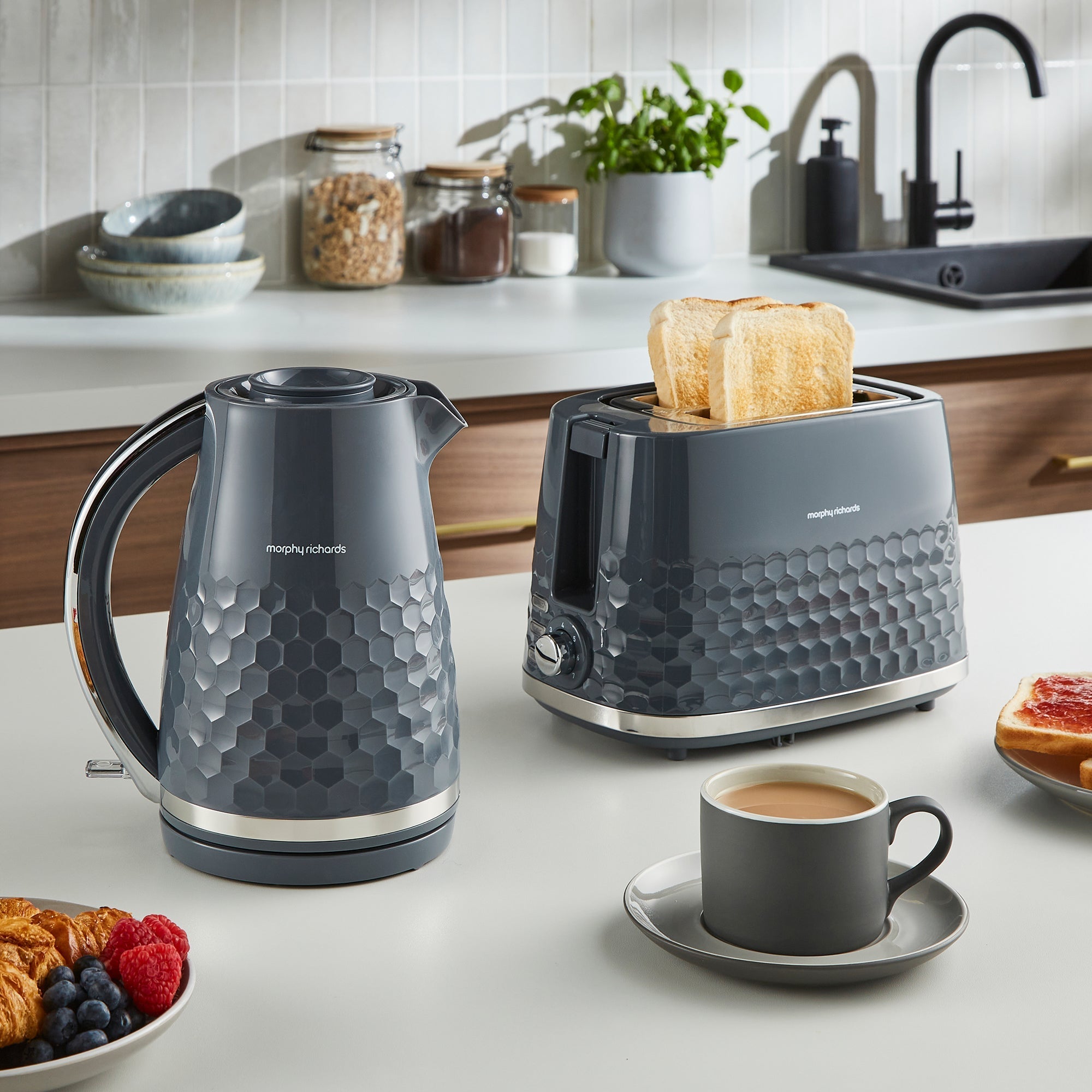Hive Grey Kettle and Toaster Set