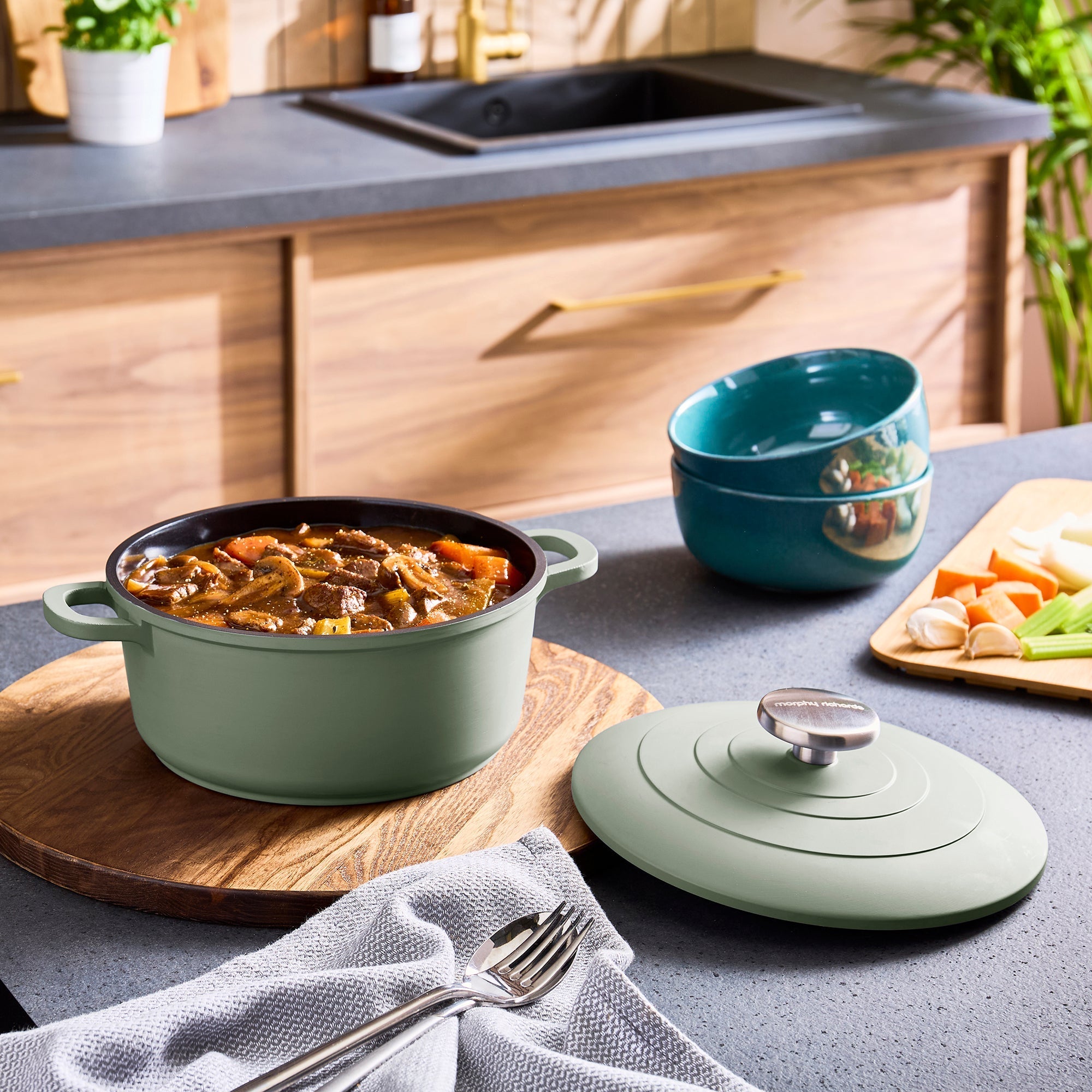 20cm Cast Aluminium Casserole Dish - Green