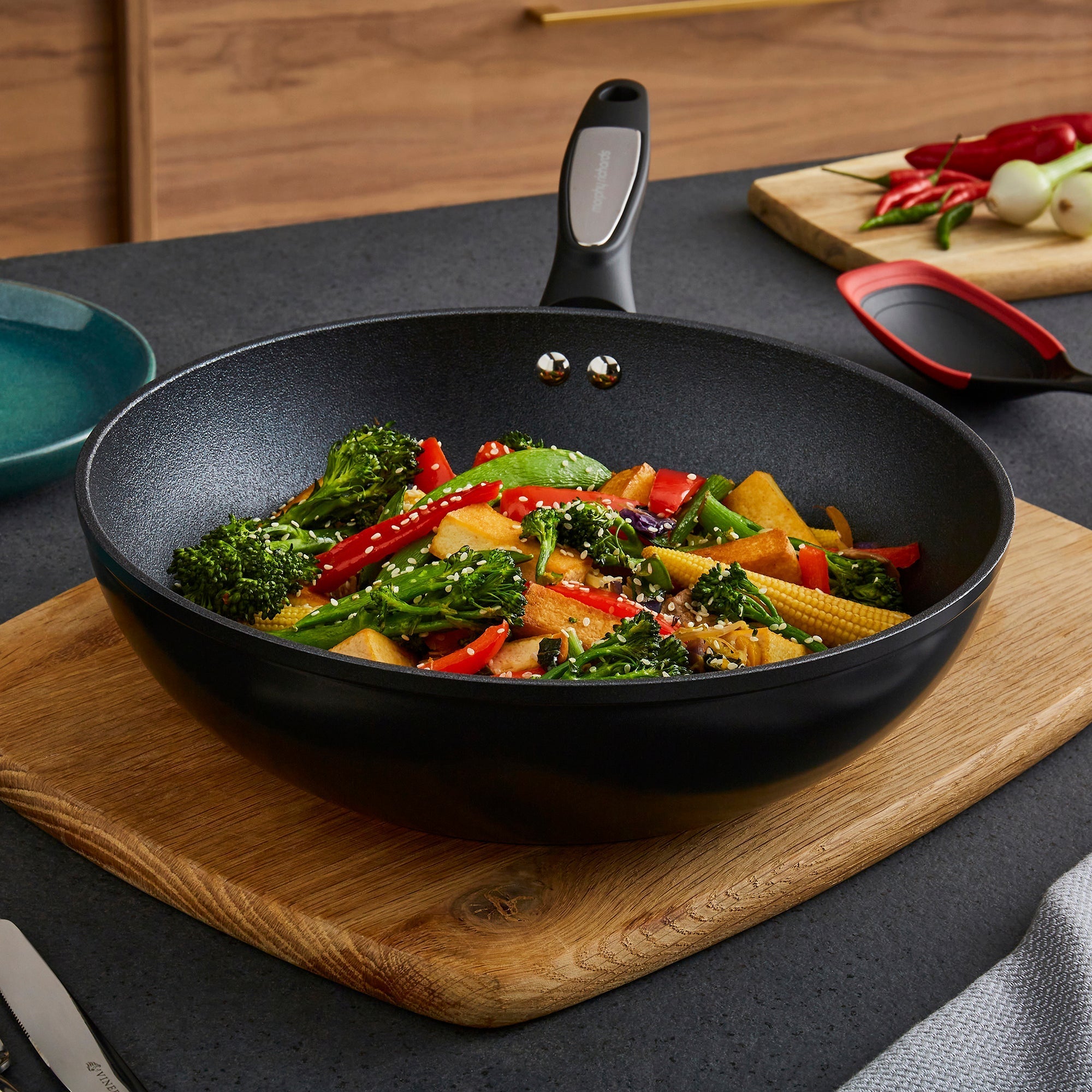 28cm Forged Aluminium Stir Fry Pan