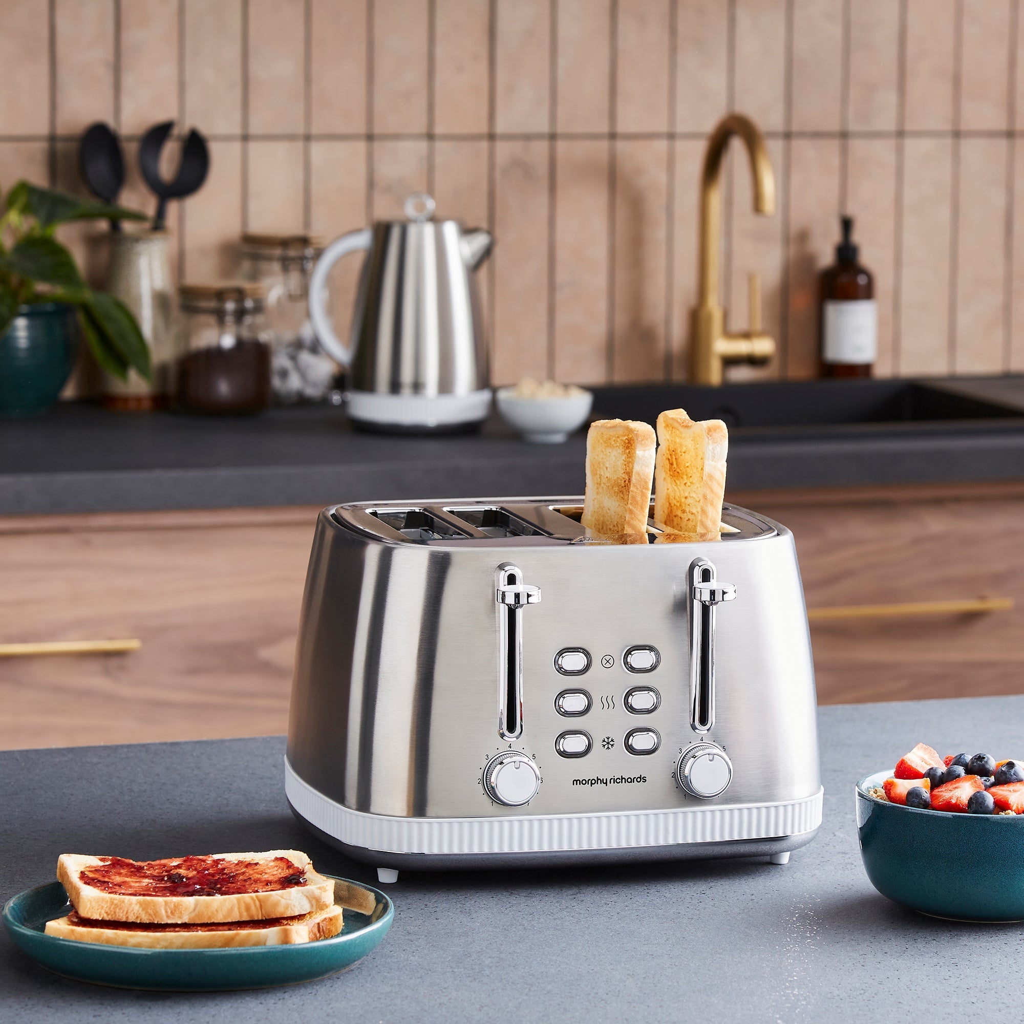 Mexborough 4 Slice Toaster - White