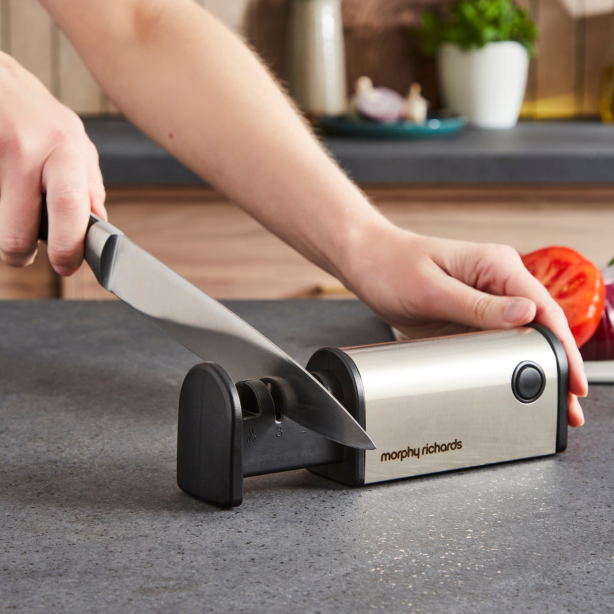 4 in 1 Retractable Knife and Scissor Sharpener