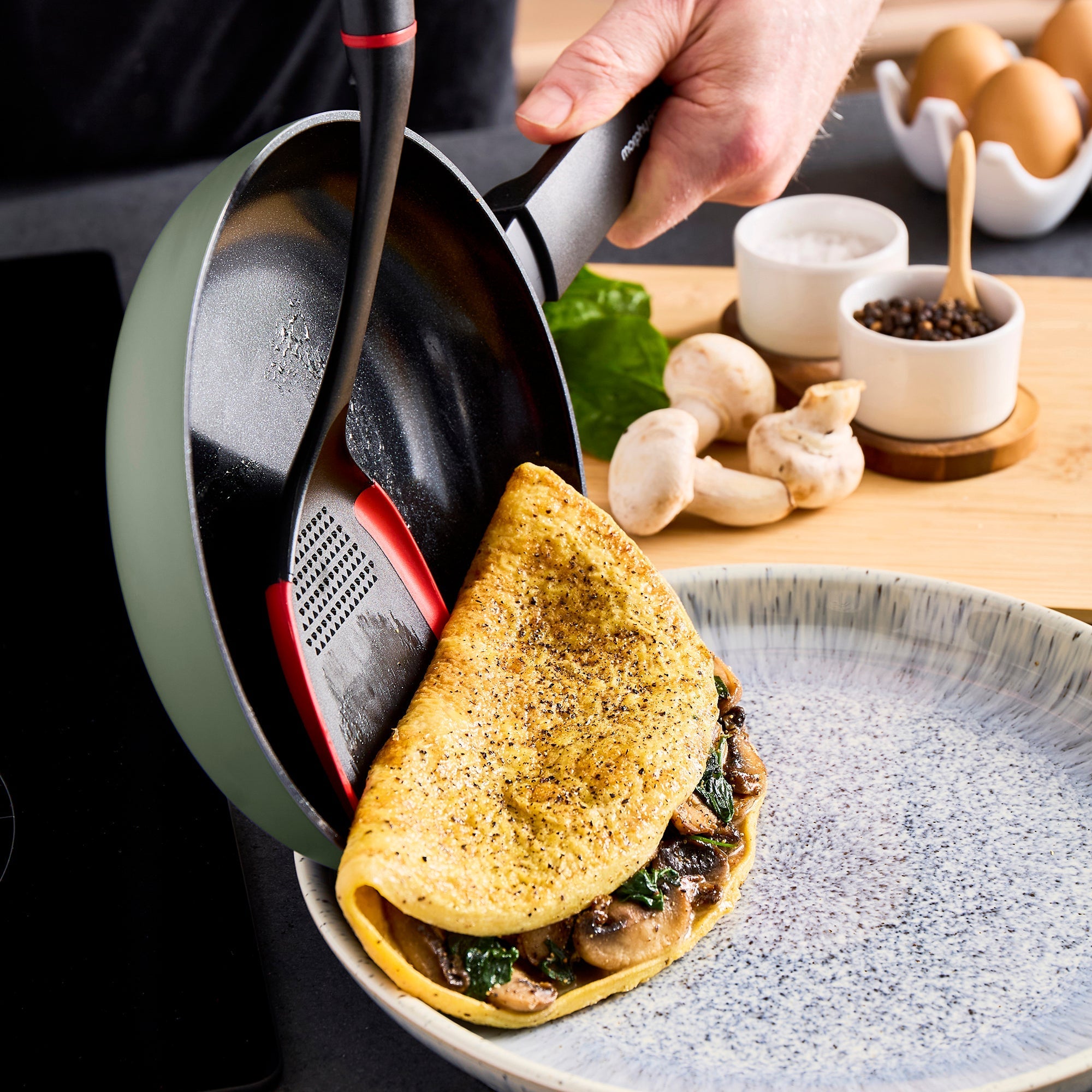 28cm and 20cm Recycled Aluminium Frying Pan Set - Green