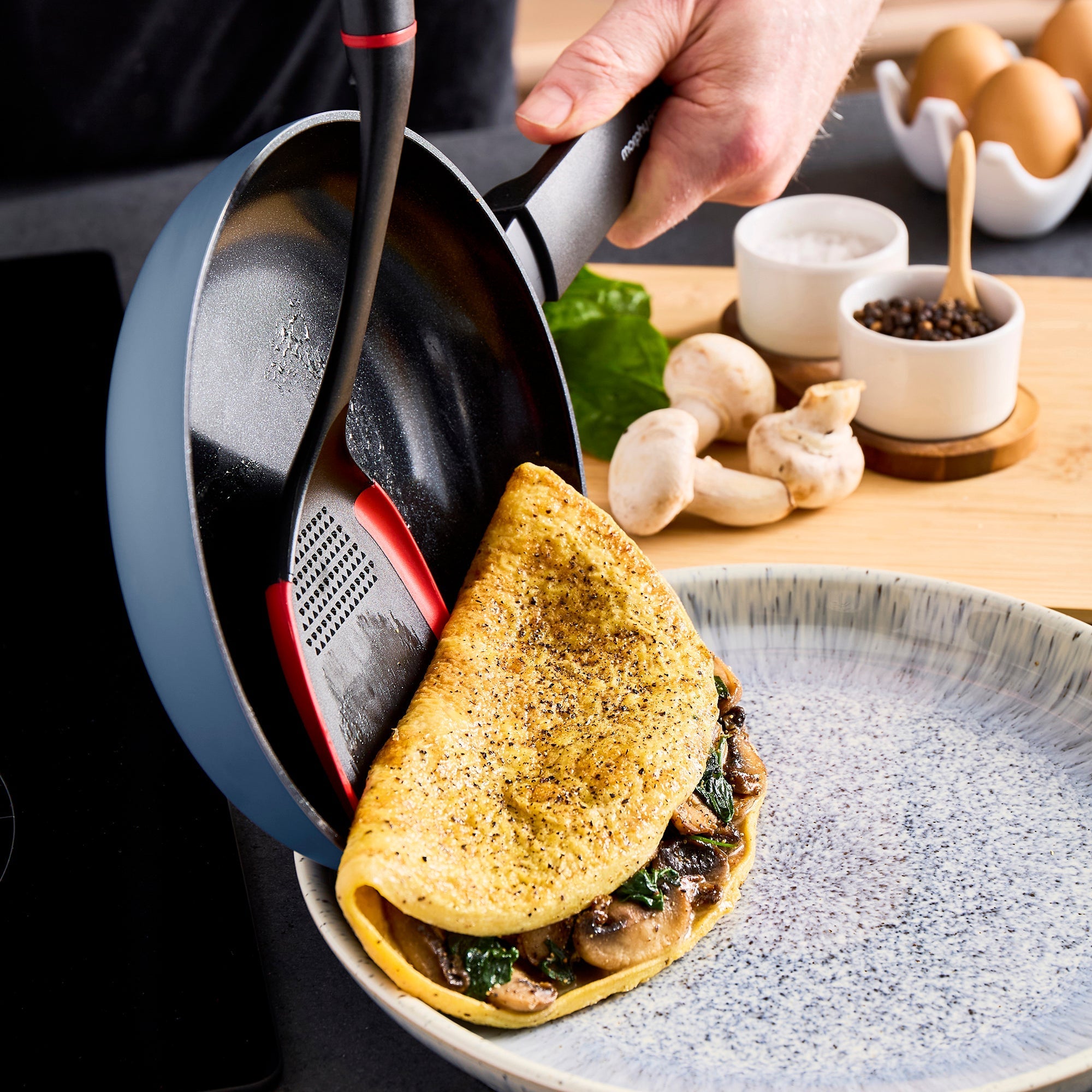 28cm and 20cm Recycled Aluminium Frying Pan Set - Blue