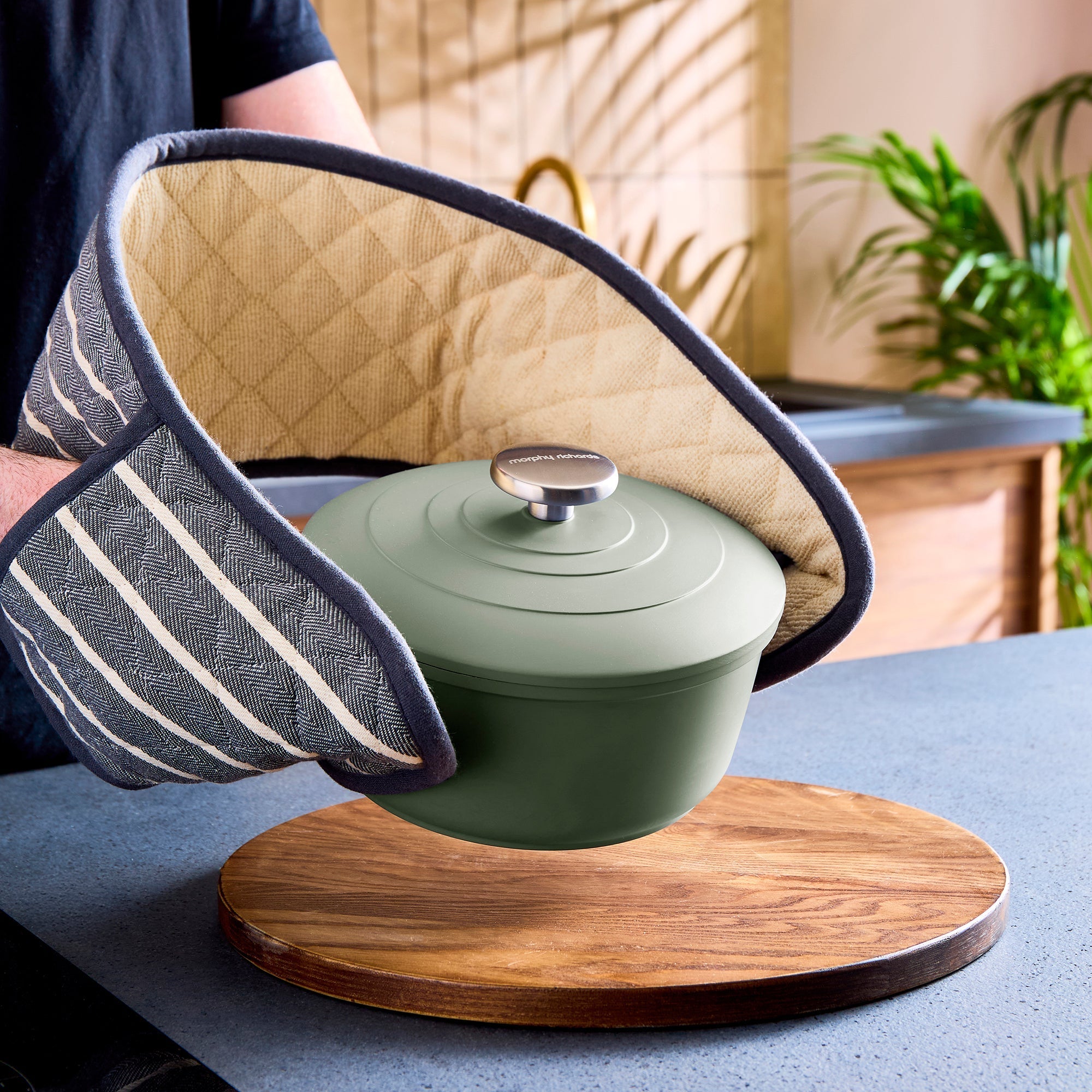 20cm Cast Aluminium Casserole Dish - Green