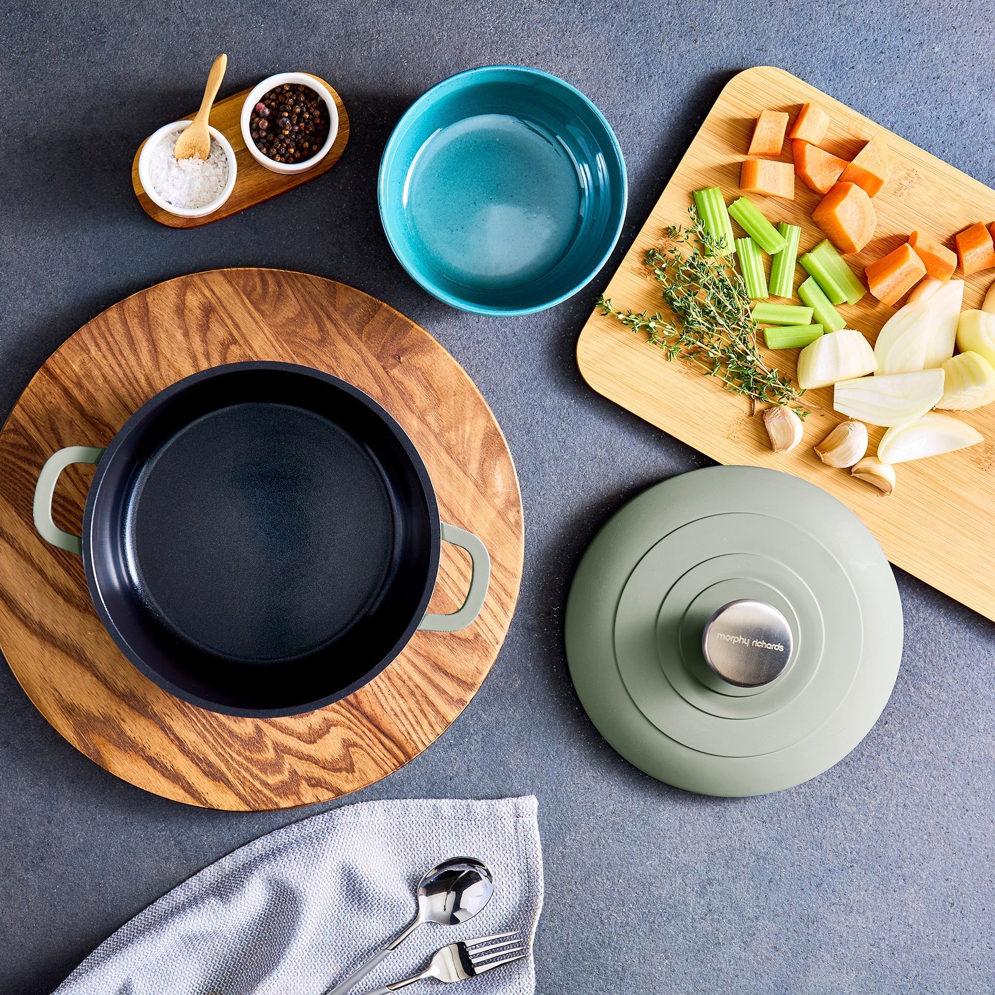 20cm Cast Aluminium Casserole Dish - Green