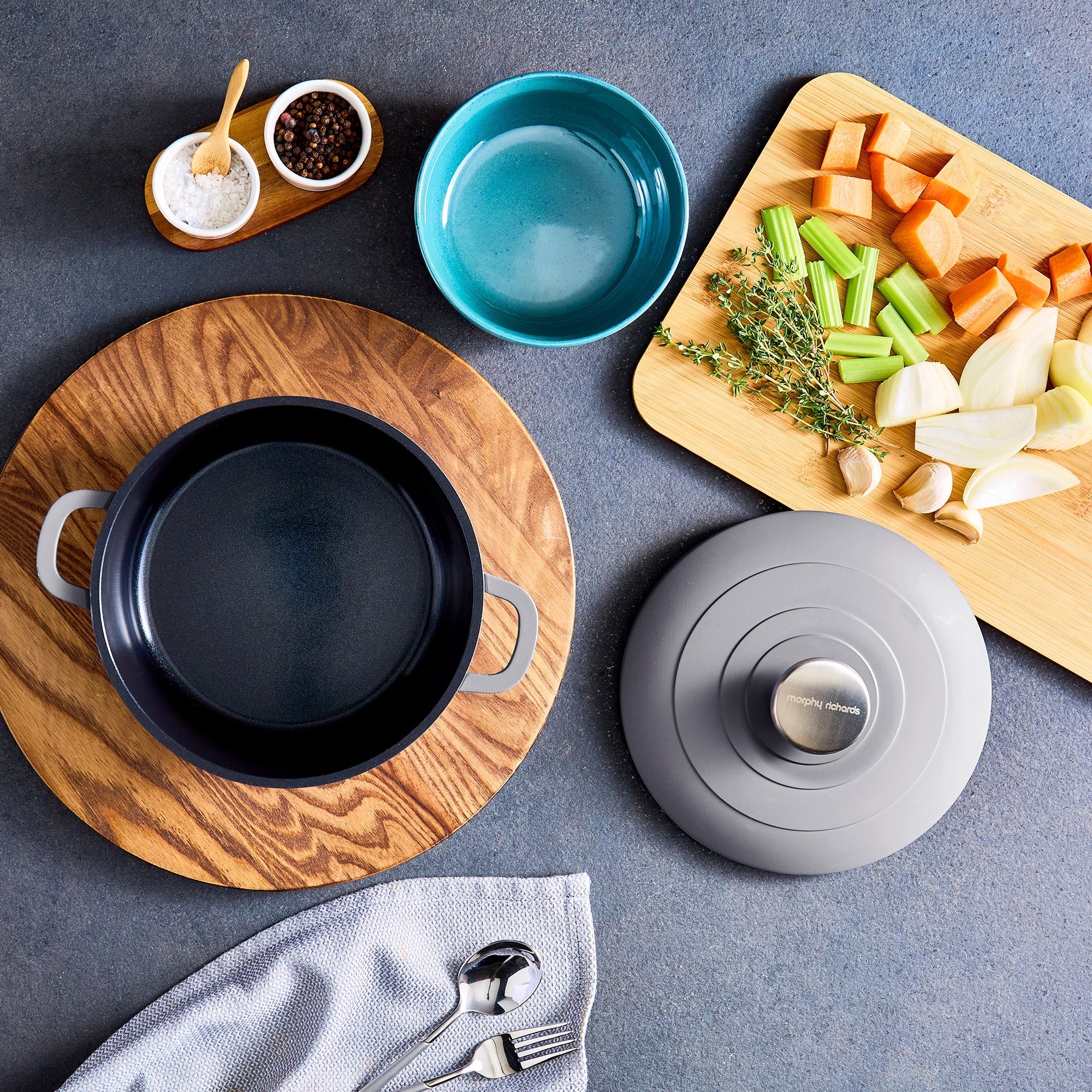 20cm Cast Aluminium Casserole Dish - Grey