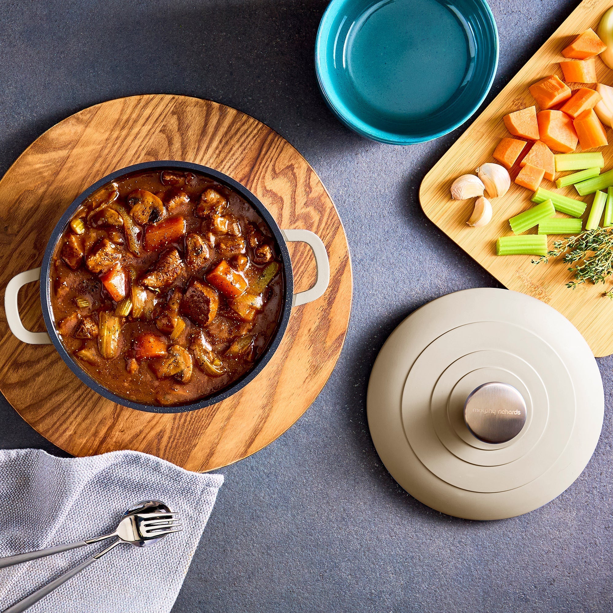 20cm Cast Aluminium Casserole Dish - Cream