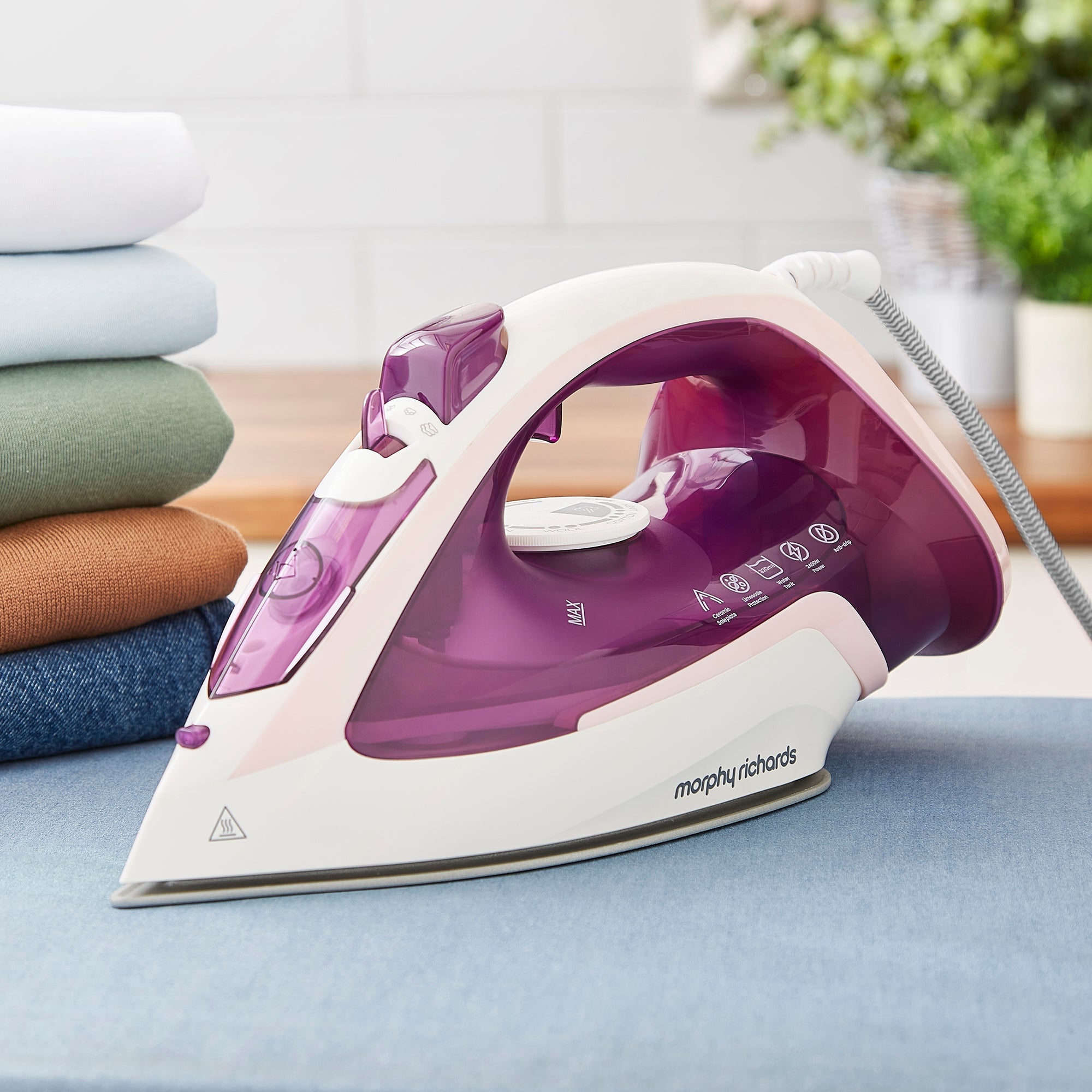 Steam Flow 2400W Turbo Steam Iron