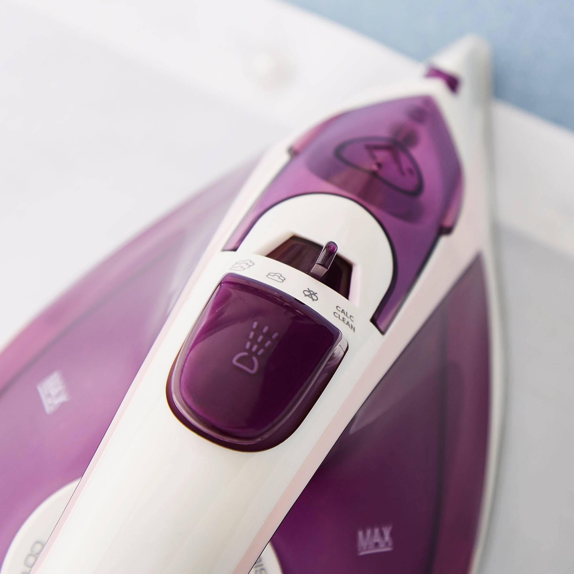 Steam Flow 2400W Turbo Steam Iron