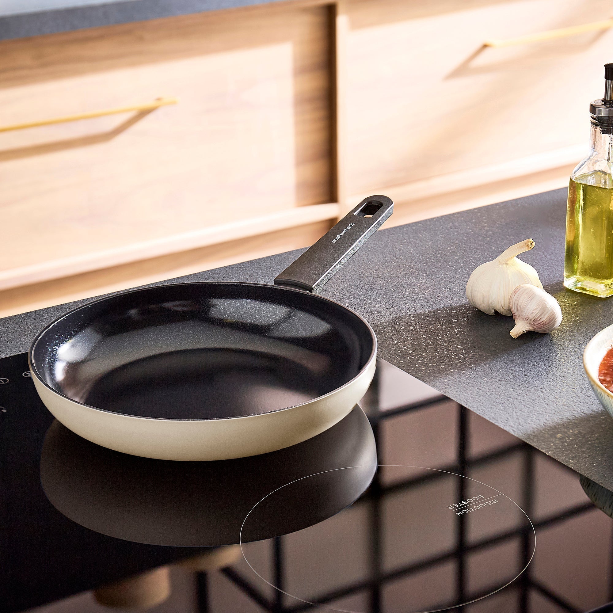 24cm Recycled Aluminium Frying Pan - Cream