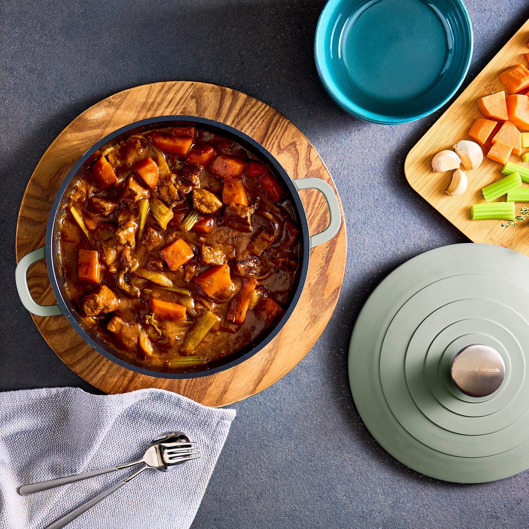 24cm Cast Aluminium Casserole Dish - Green