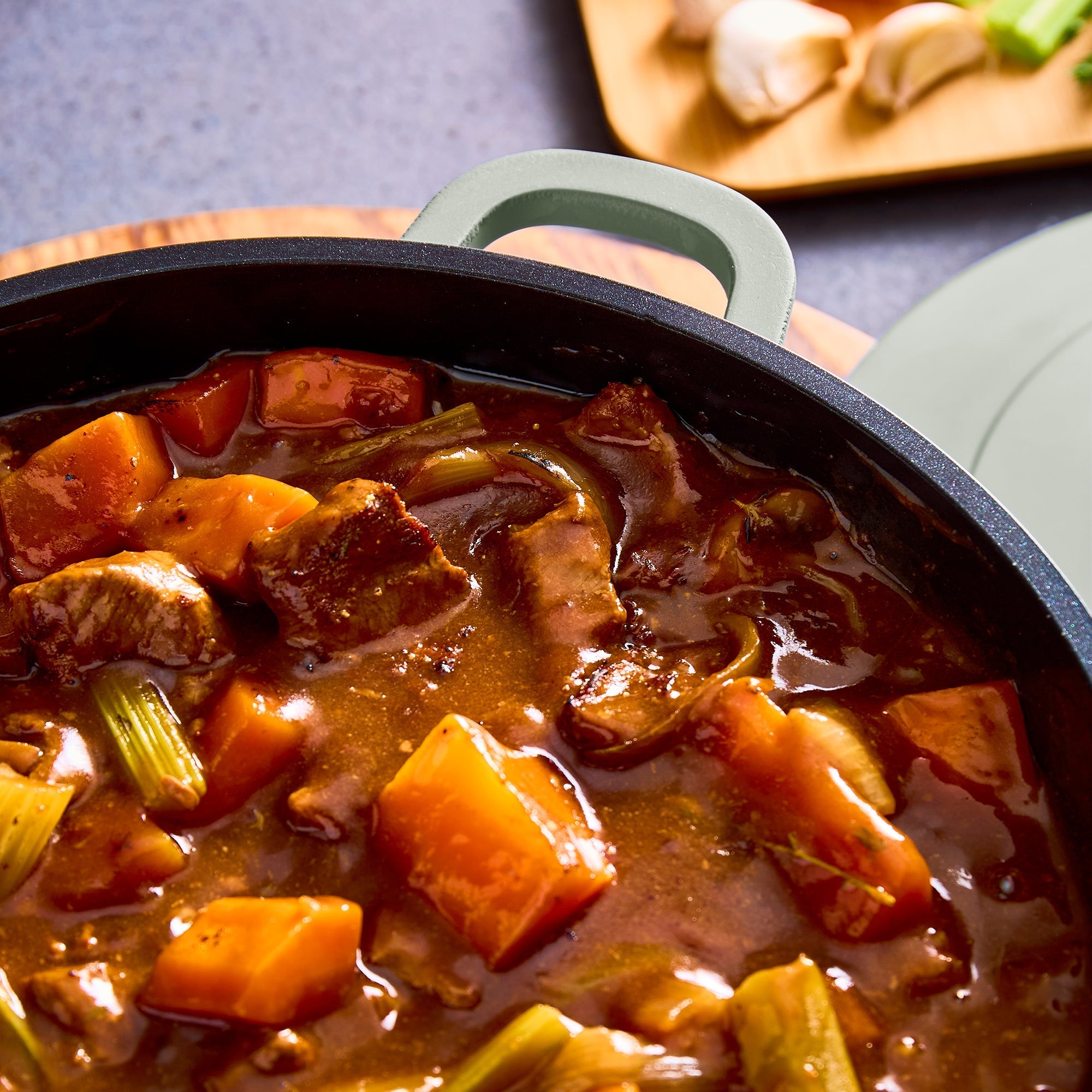 24cm Cast Aluminium Casserole Dish - Green