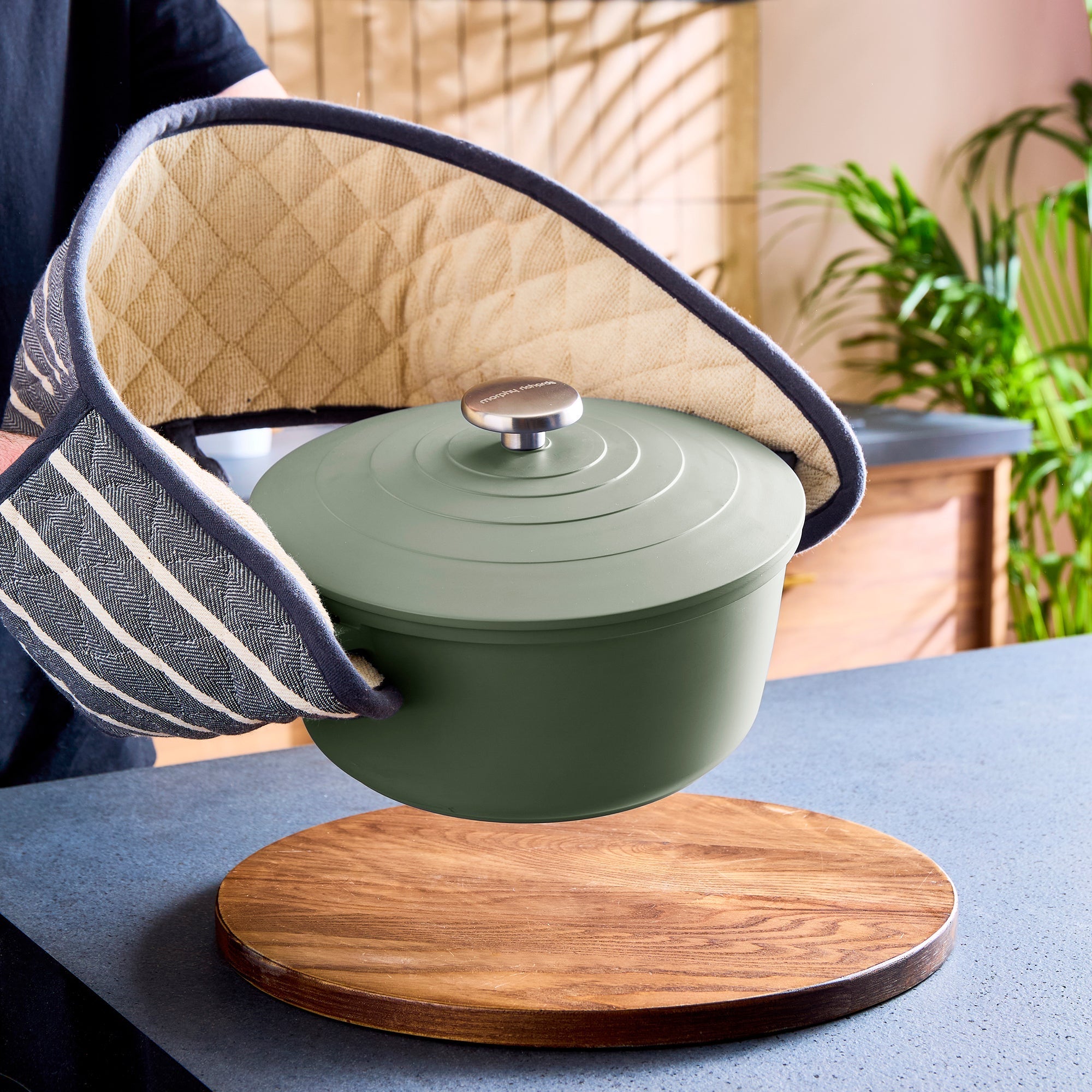 24cm Cast Aluminium Casserole Dish - Green