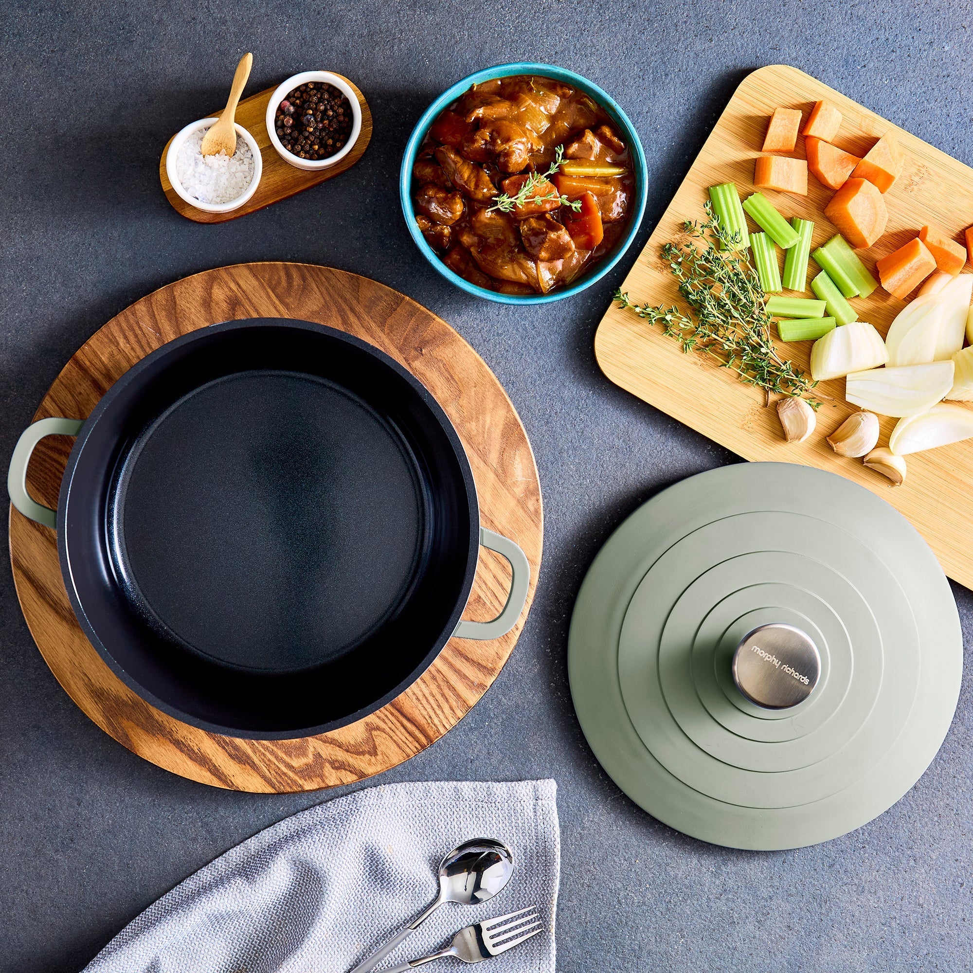 24cm Cast Aluminium Casserole Dish - Green