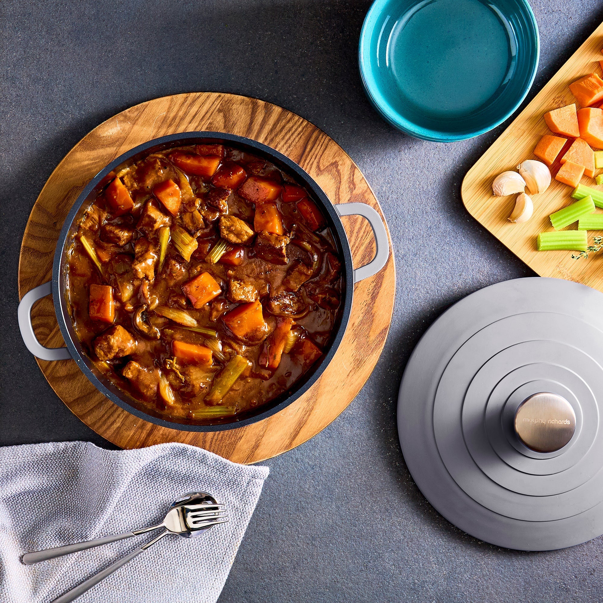 24cm Cast Aluminium Casserole Dish - Grey
