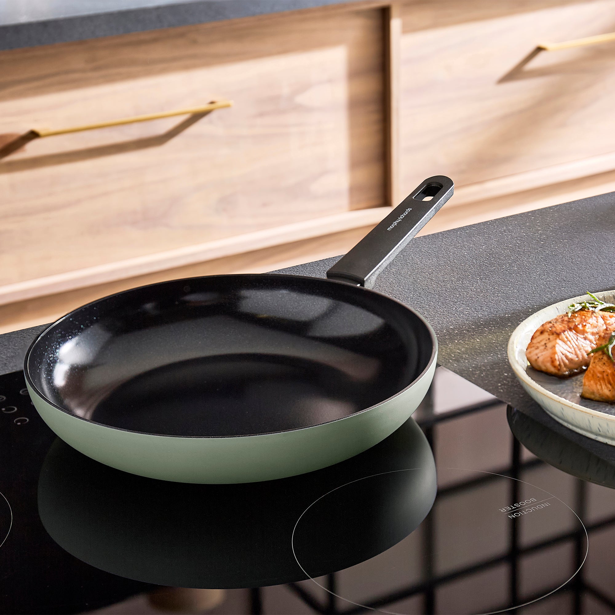 28cm Recycled Aluminium Frying Pan and Slotted and Solid Turner Set