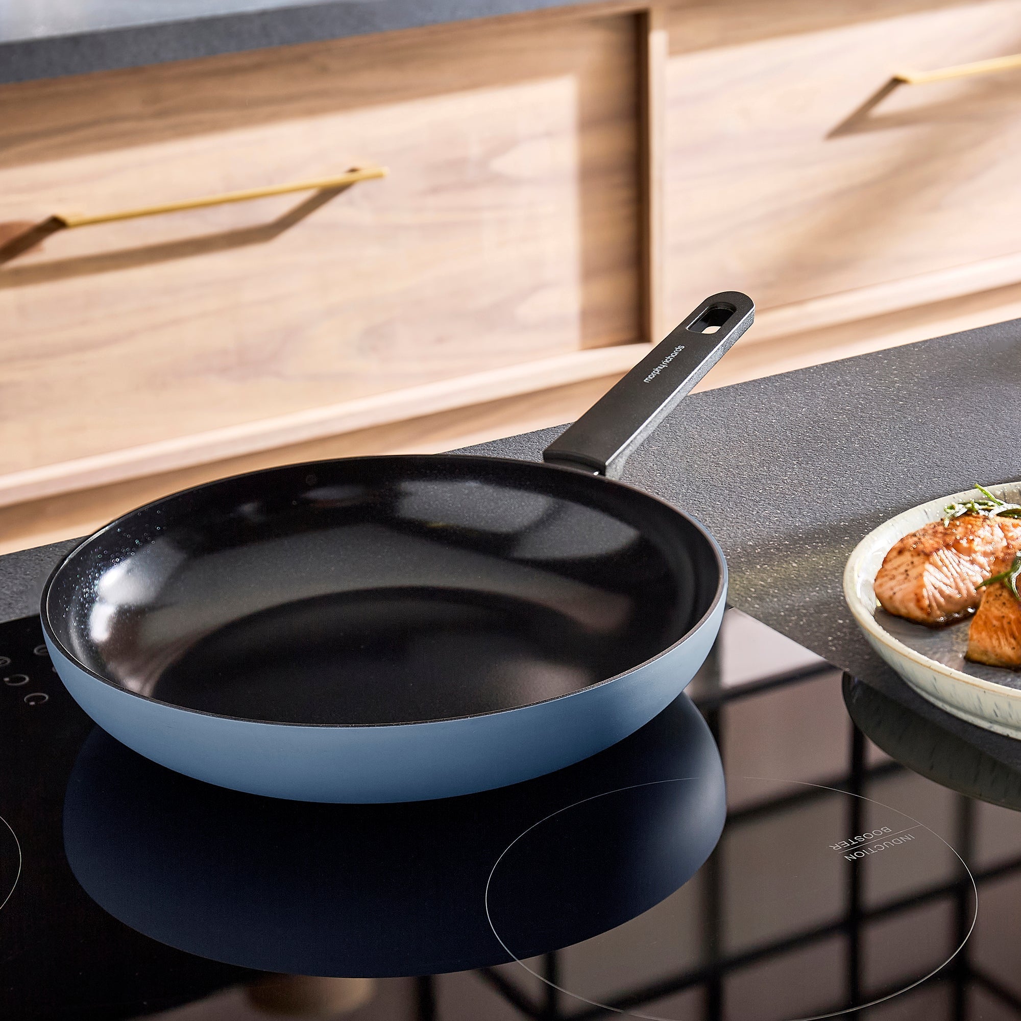 28cm and 20cm Recycled Aluminium Frying Pan Set - Blue