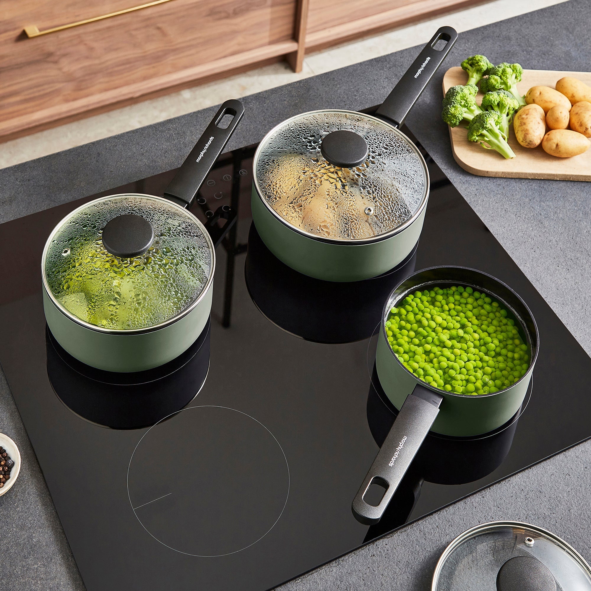 3 Piece Recycled Aluminium Saucepan Set - Green