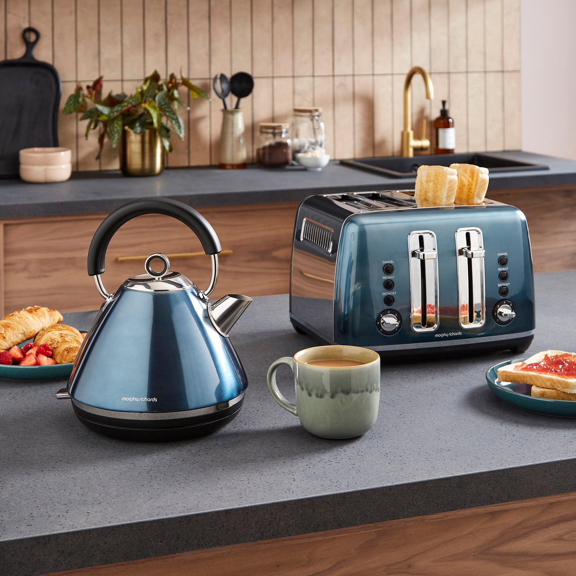 Accents Blue Kettle and Toaster Set