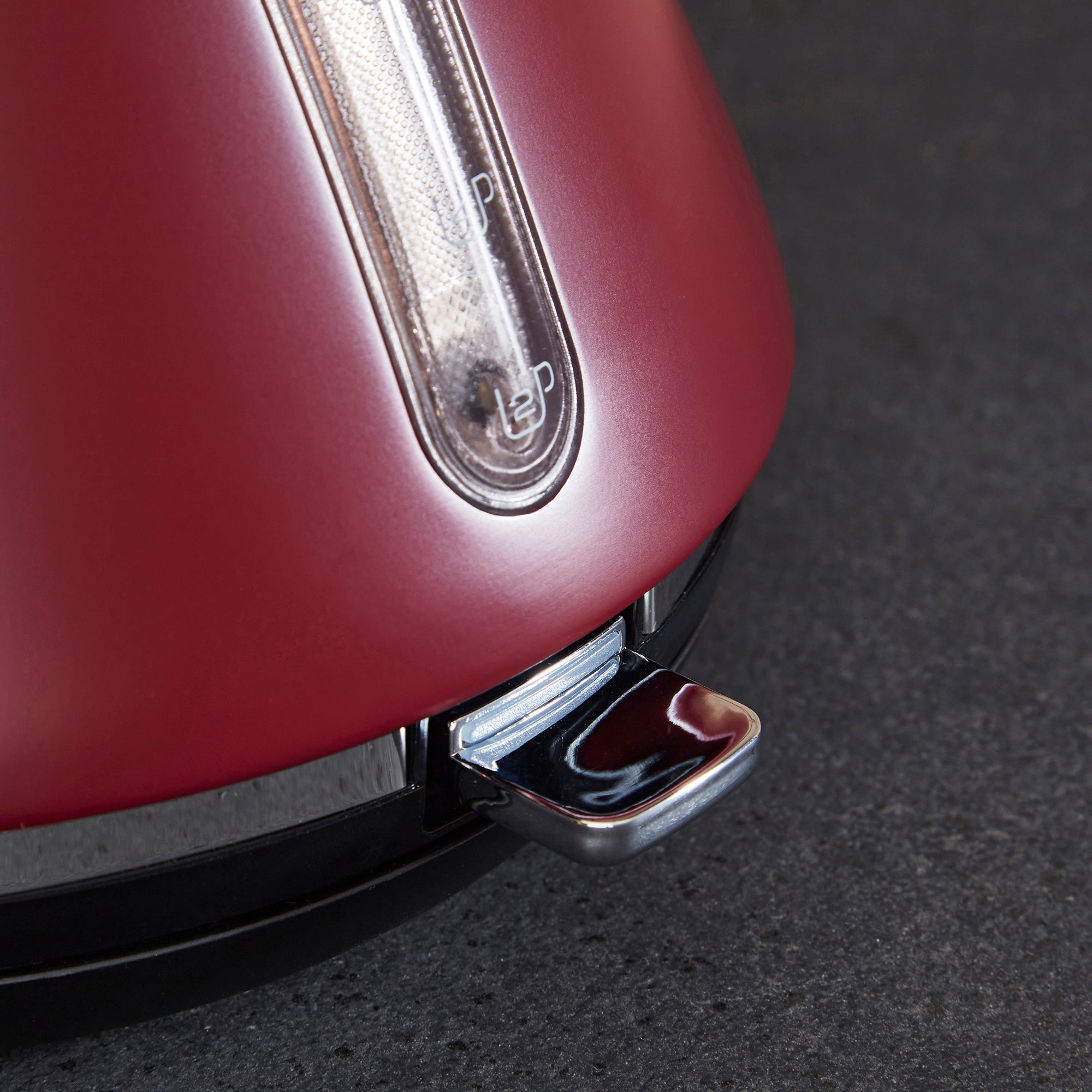 Limited Edition Accents 1.5L Pyramid Kettle - Rhubarb