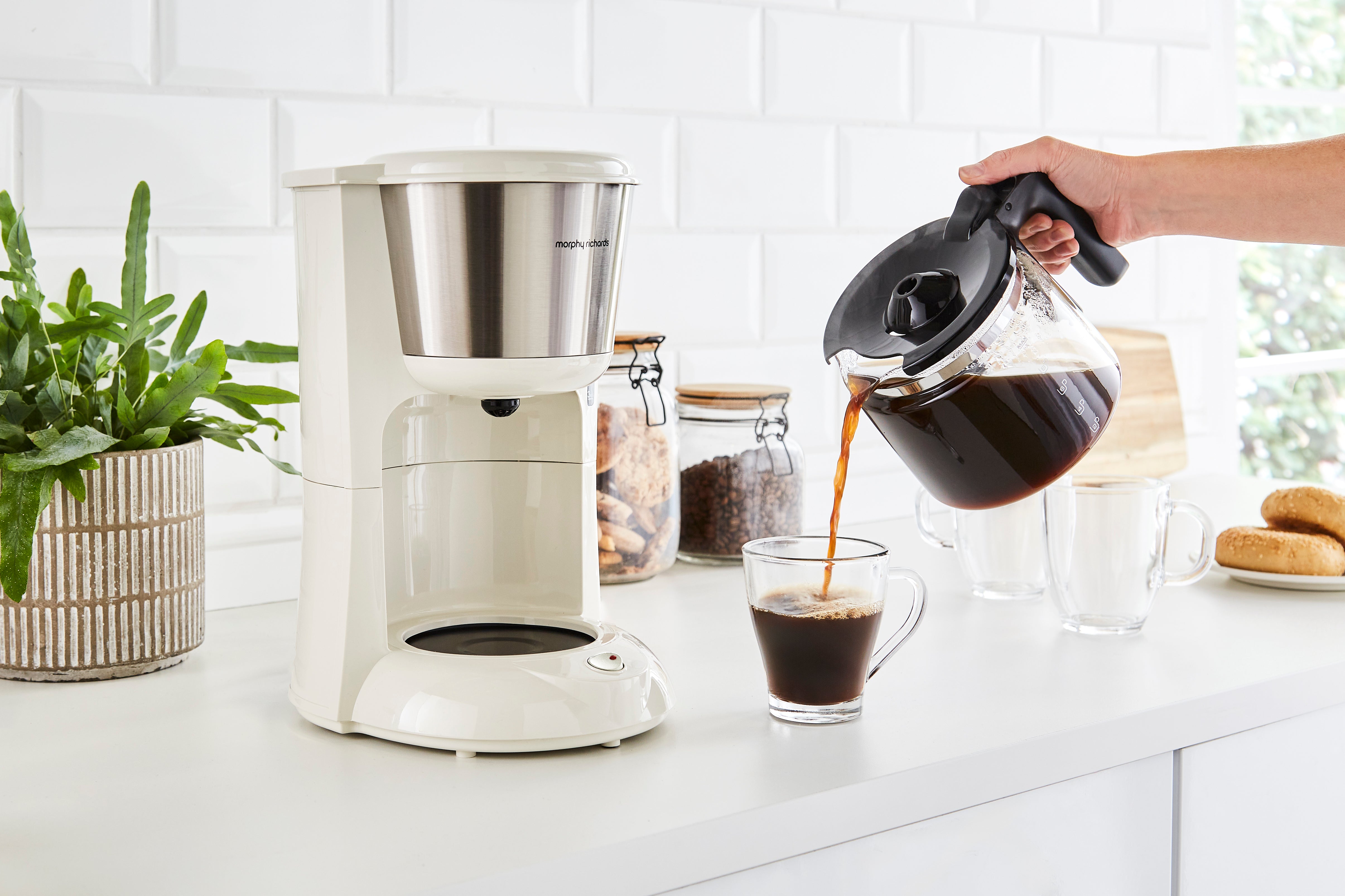Equip Cream Filter Coffee Machine