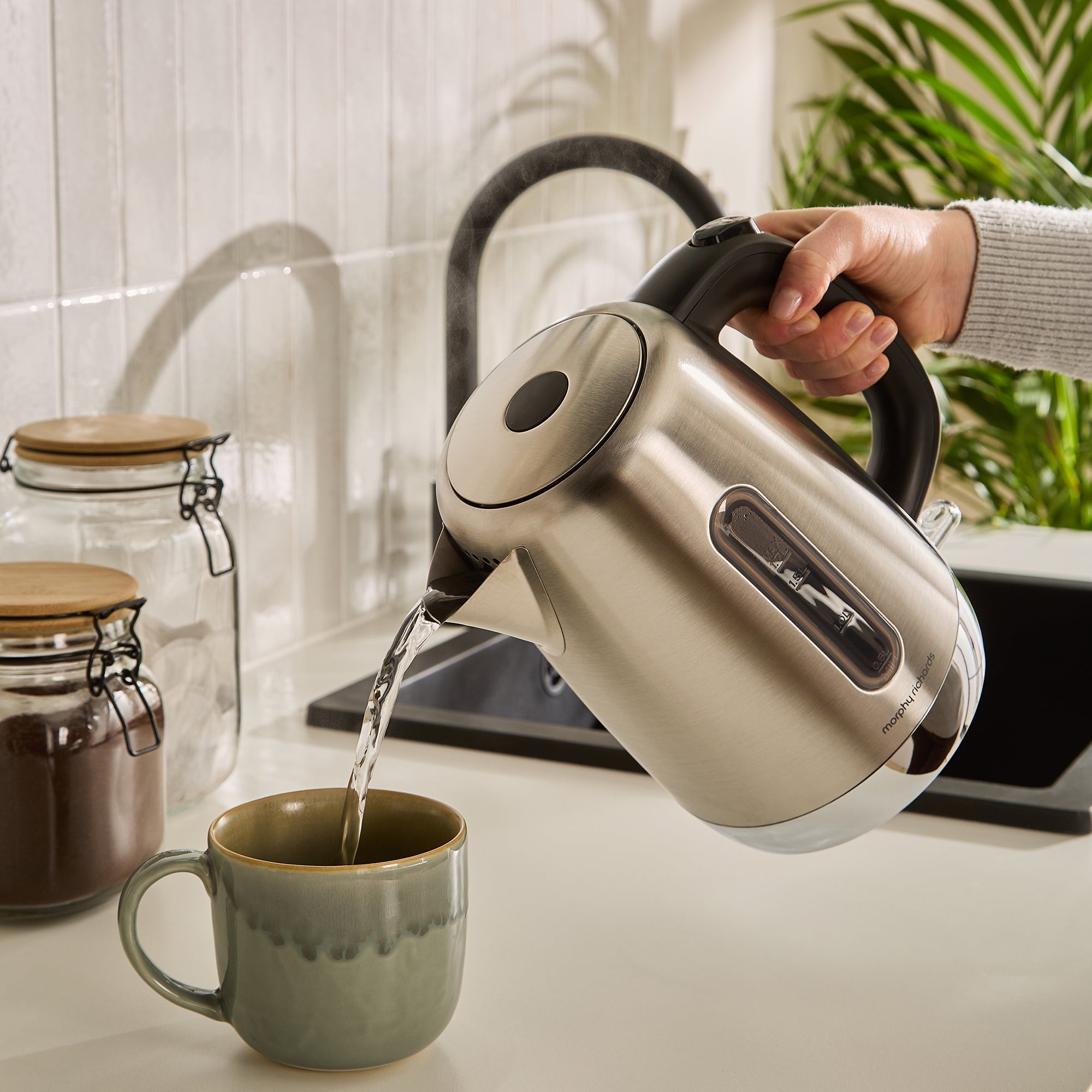 Equip Silver Kettle and Toaster Set