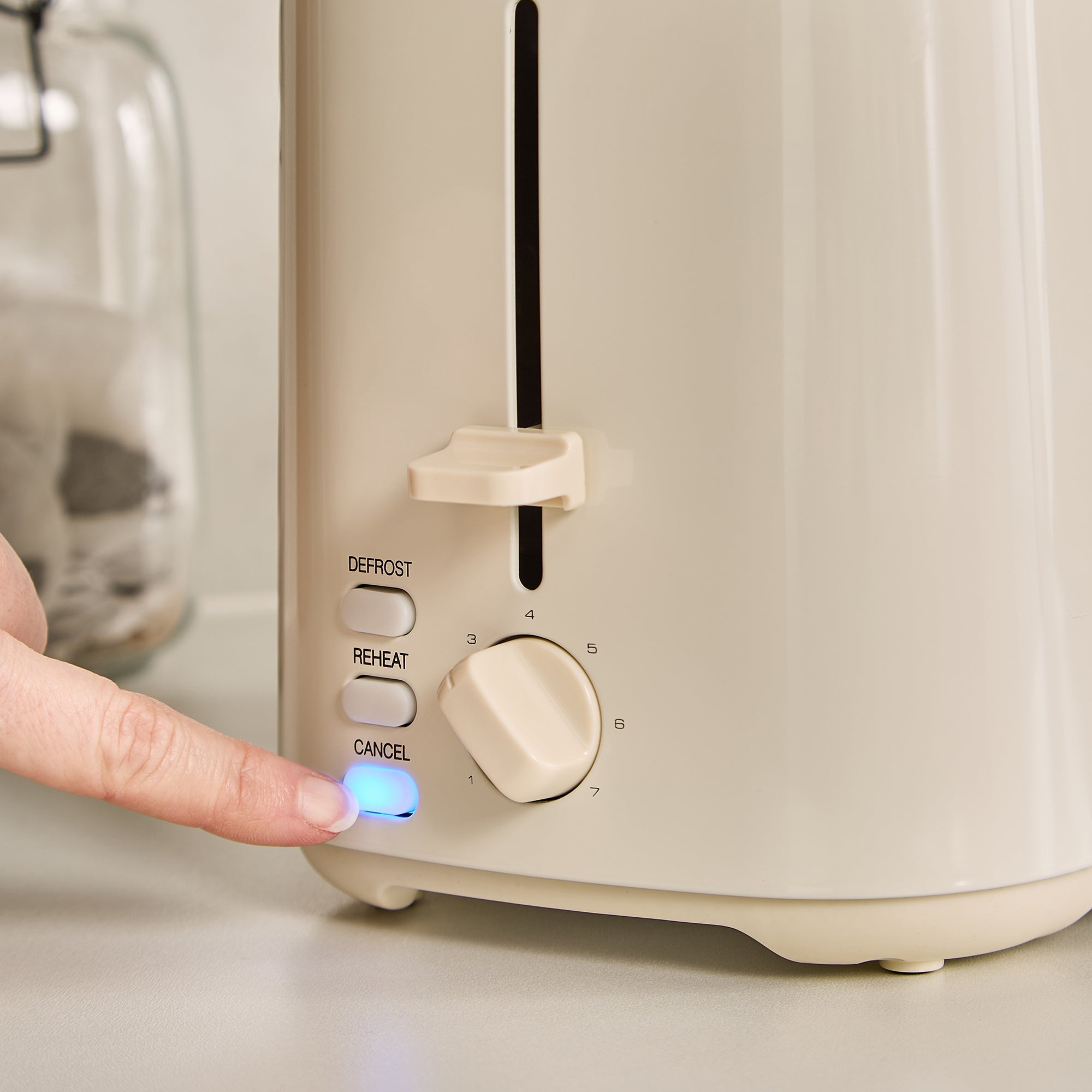 Equip Cream Kettle and Toaster Set