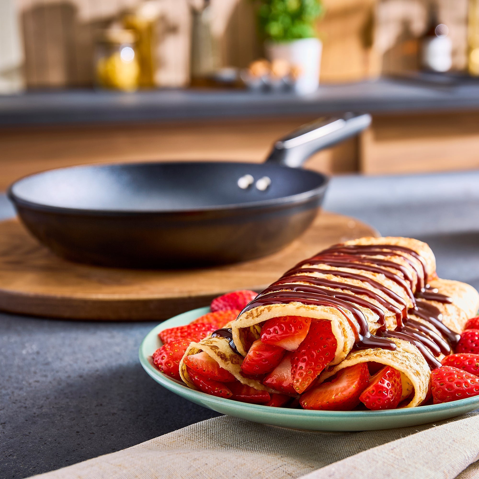 24cm Forged Aluminium Ceramic Frying Pan