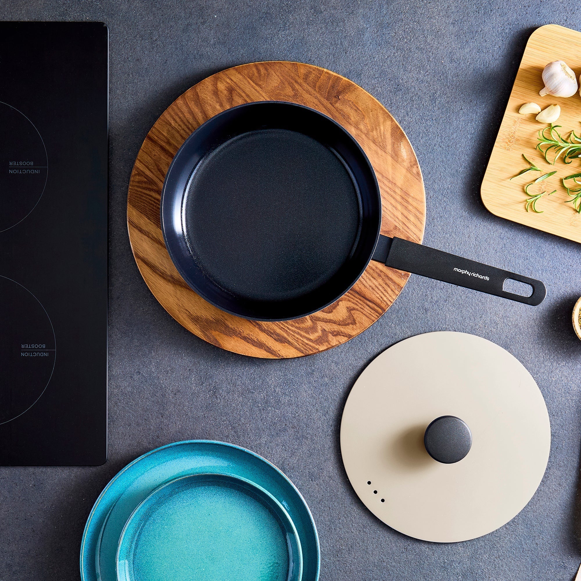 24cm Forged Aluminium Saute Pan - Cream