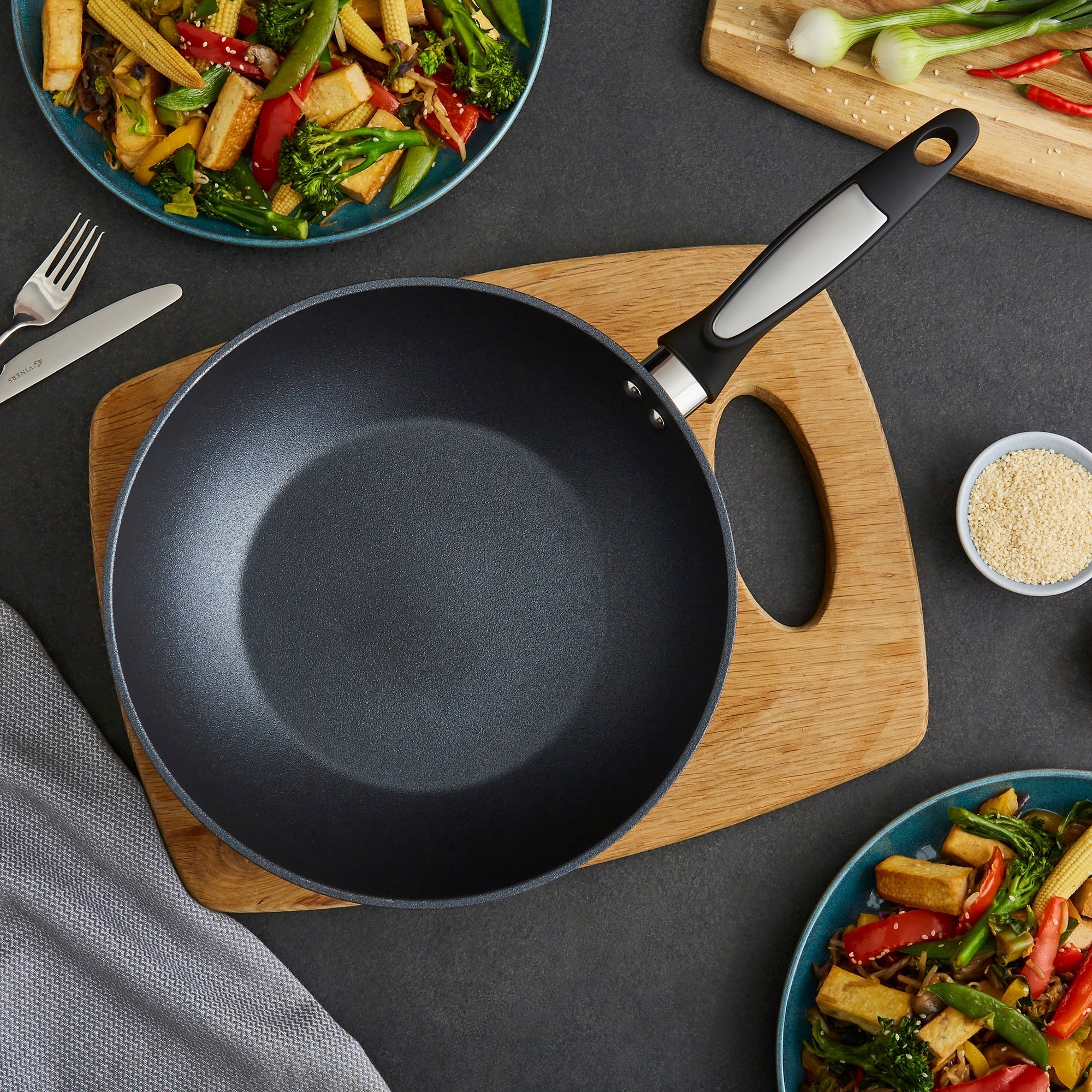 28cm Forged Aluminium Stir Fry Pan