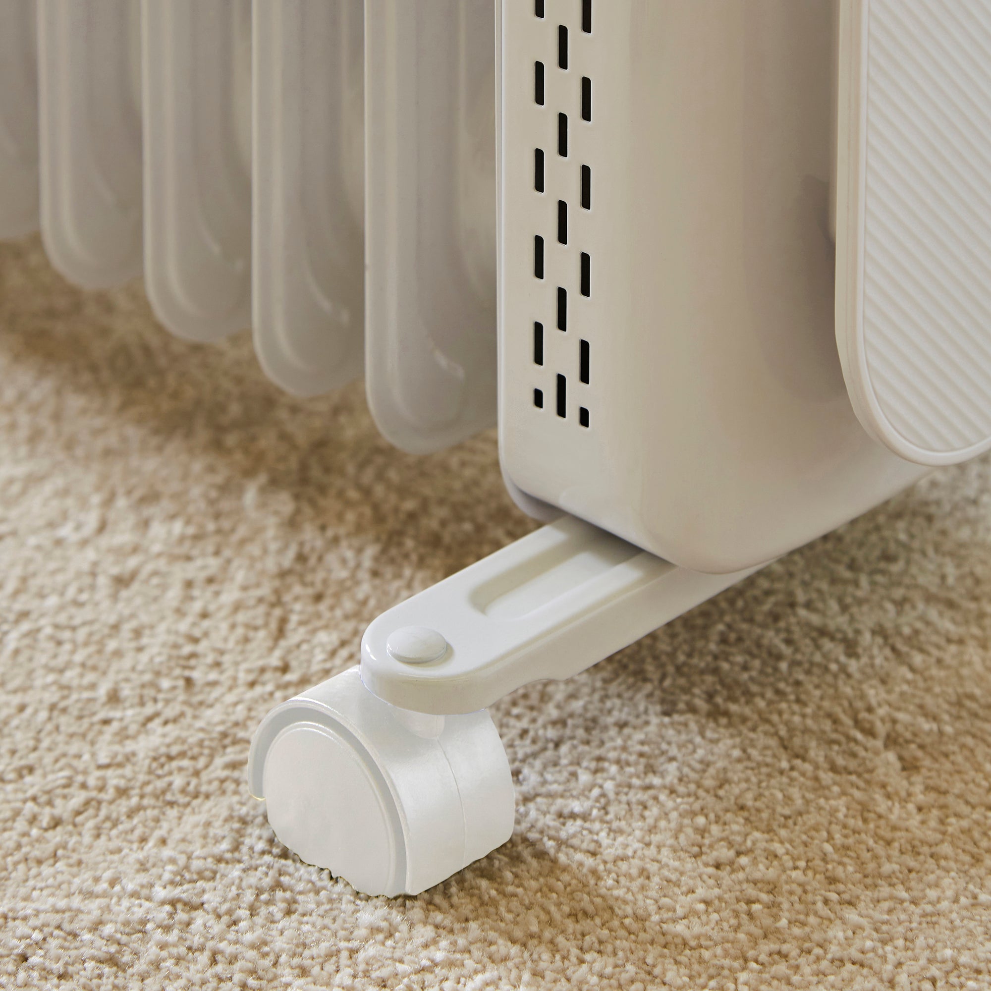 HeatFlux 2.5kw Digital Oil Filled Radiator with Remote Control - White