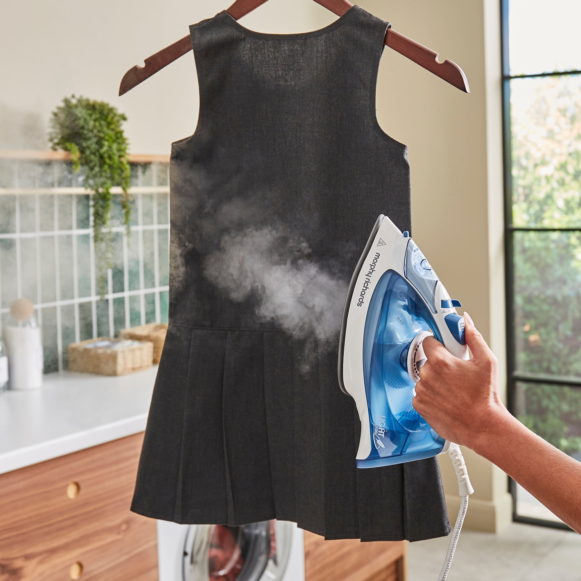 Light Glide 2200W Steam Iron Blue