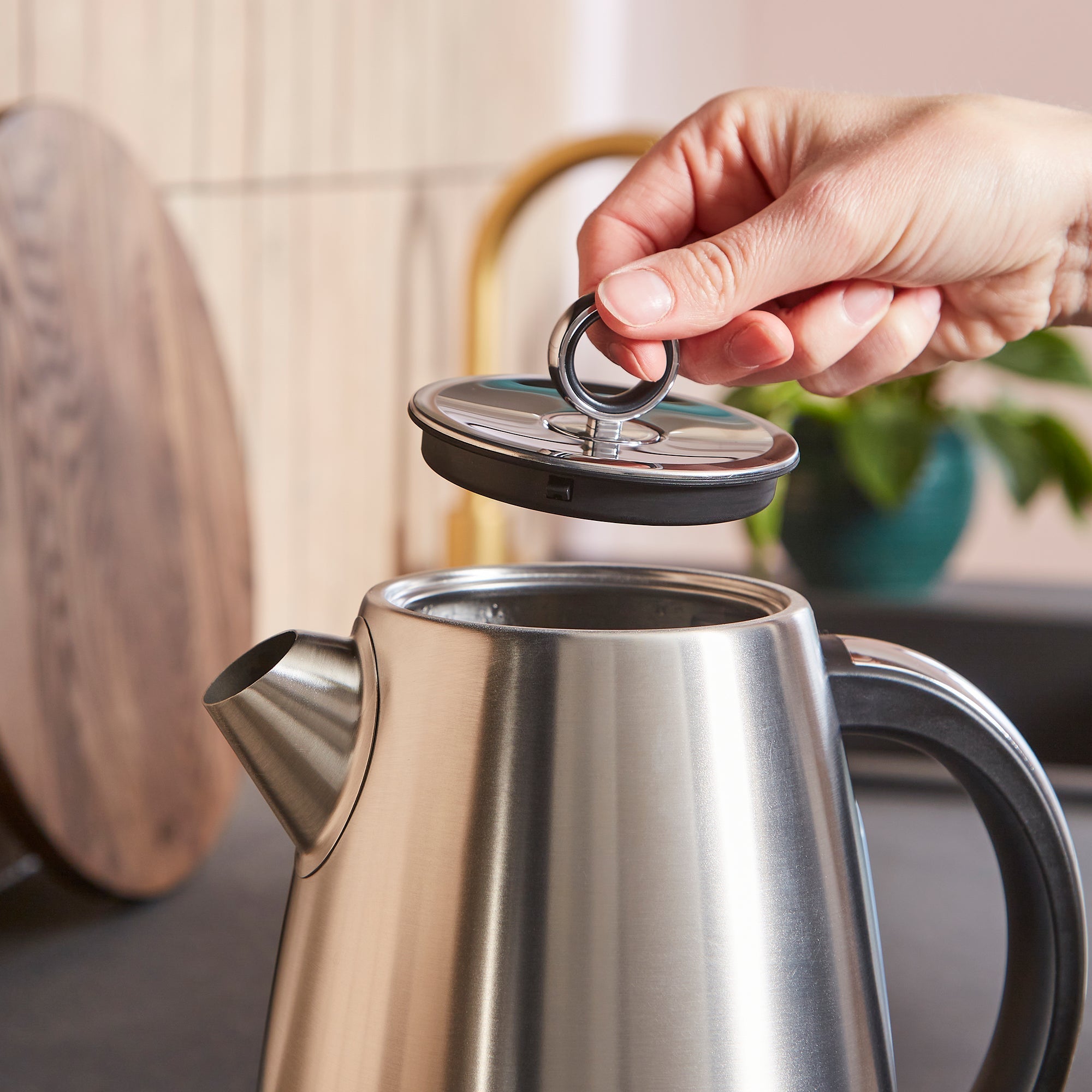 Mexborough 1.7L Jug Kettle - Black