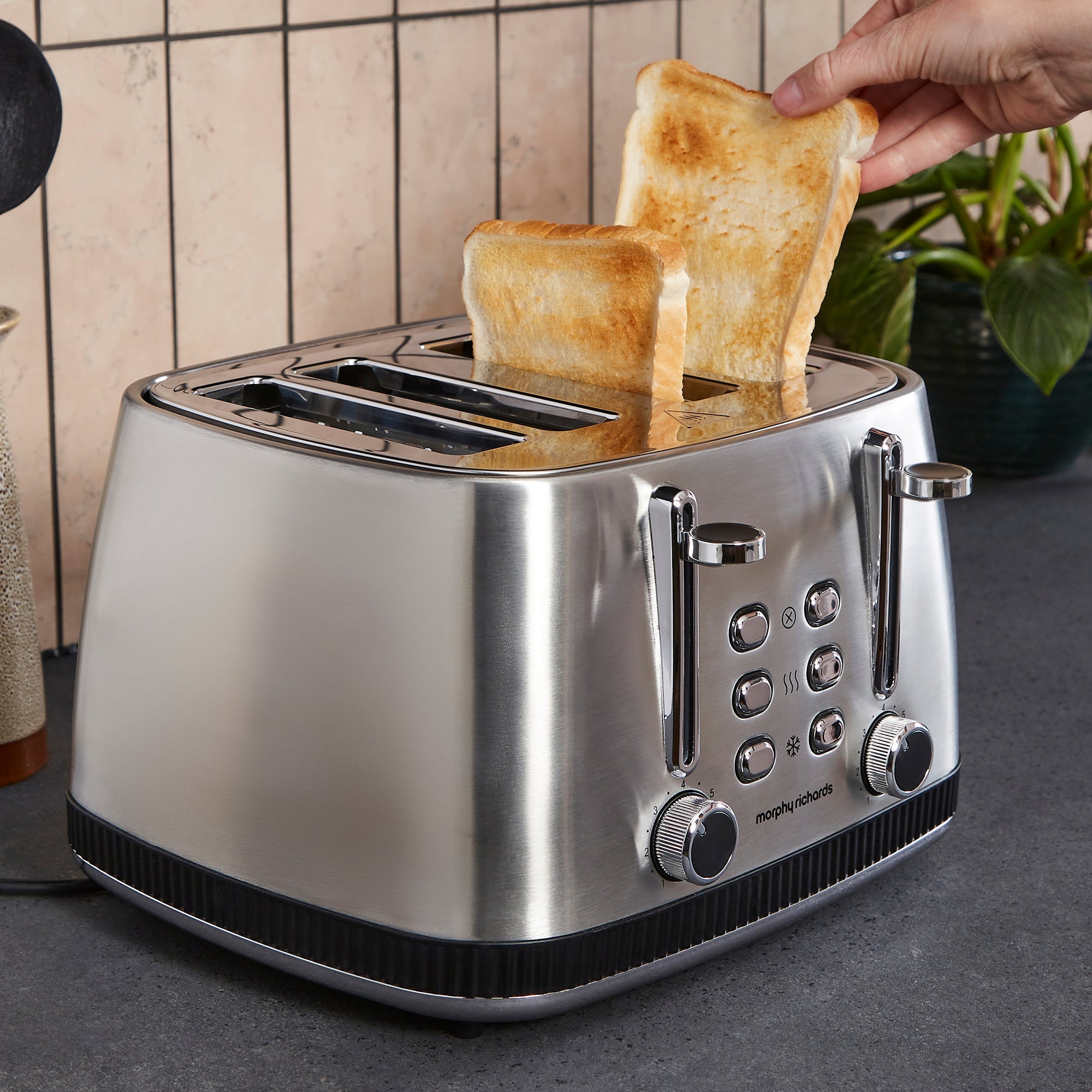 Mexborough 4 Slice Toaster - Black