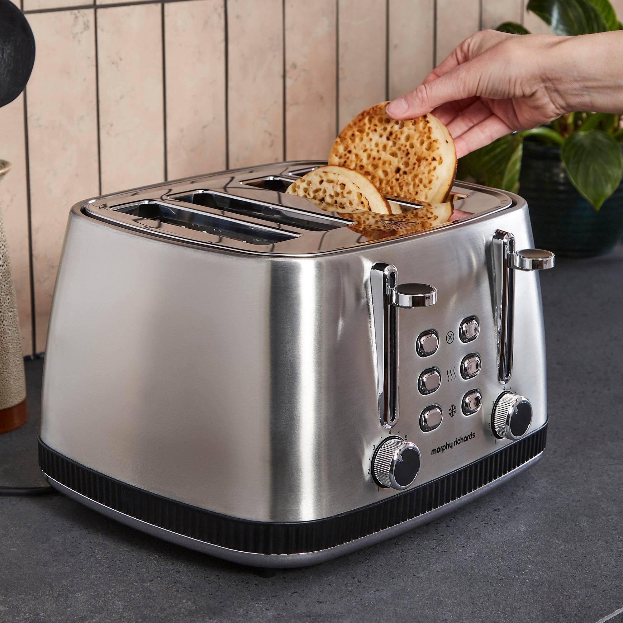 Mexborough Black Kettle & Toaster Set