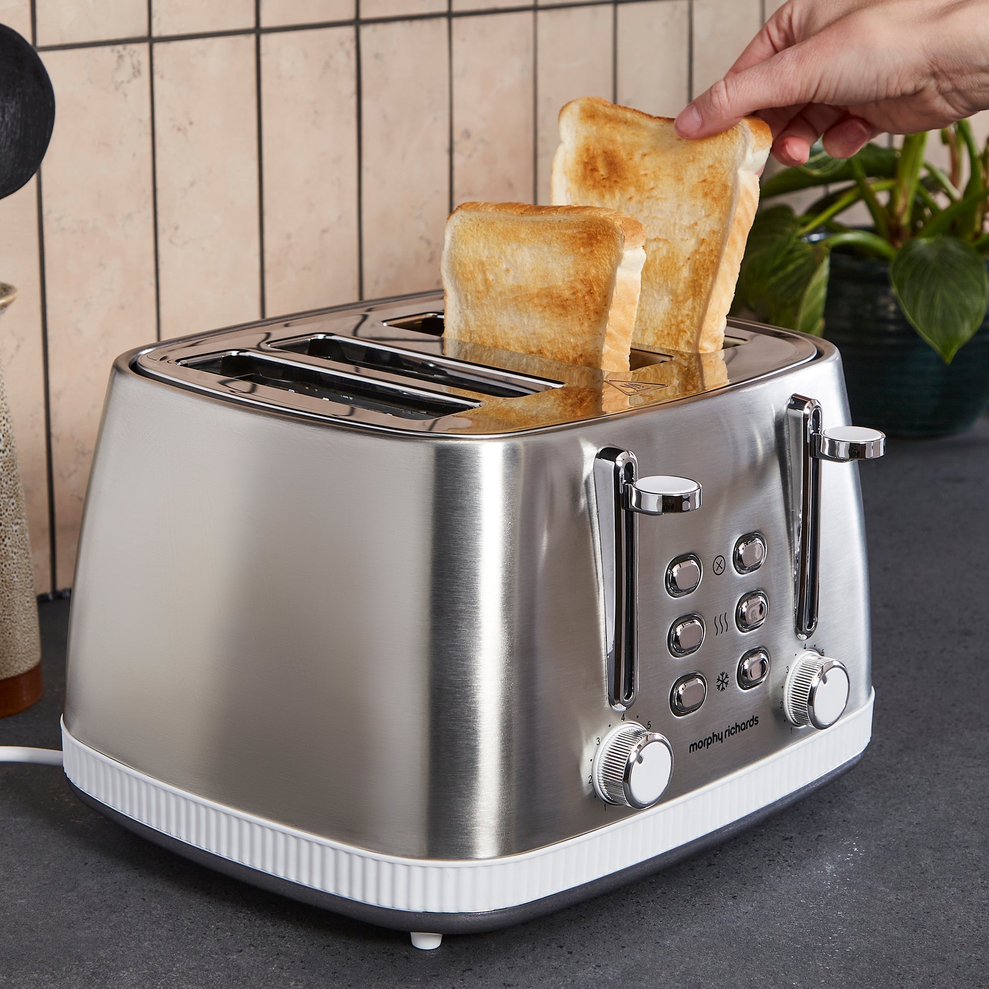 Mexborough 4 Slice Toaster - White