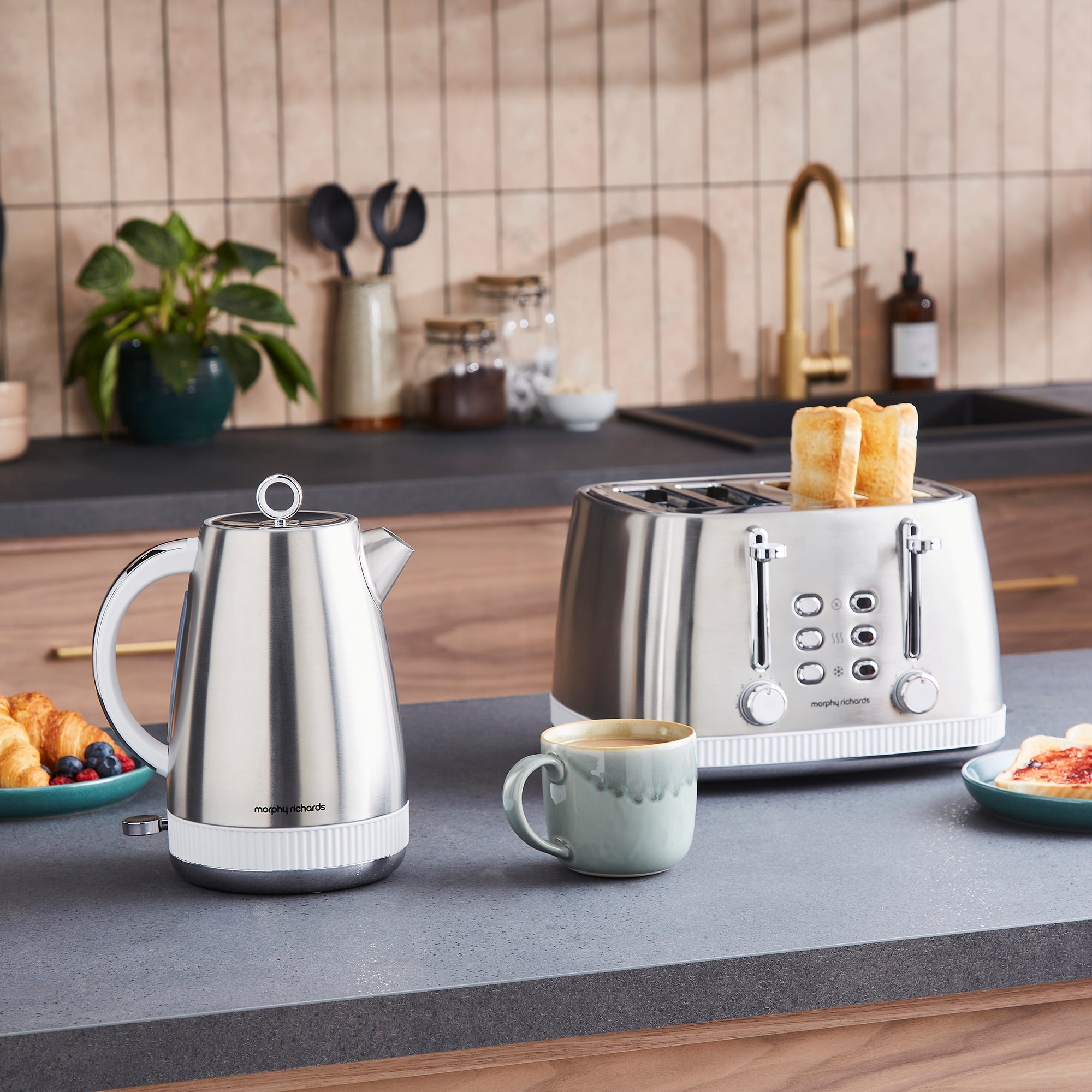 Mexborough White Kettle & Toaster Set
