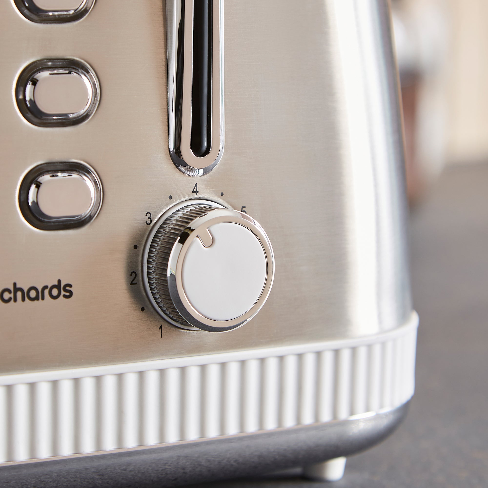 Mexborough 4 Slice Toaster - White