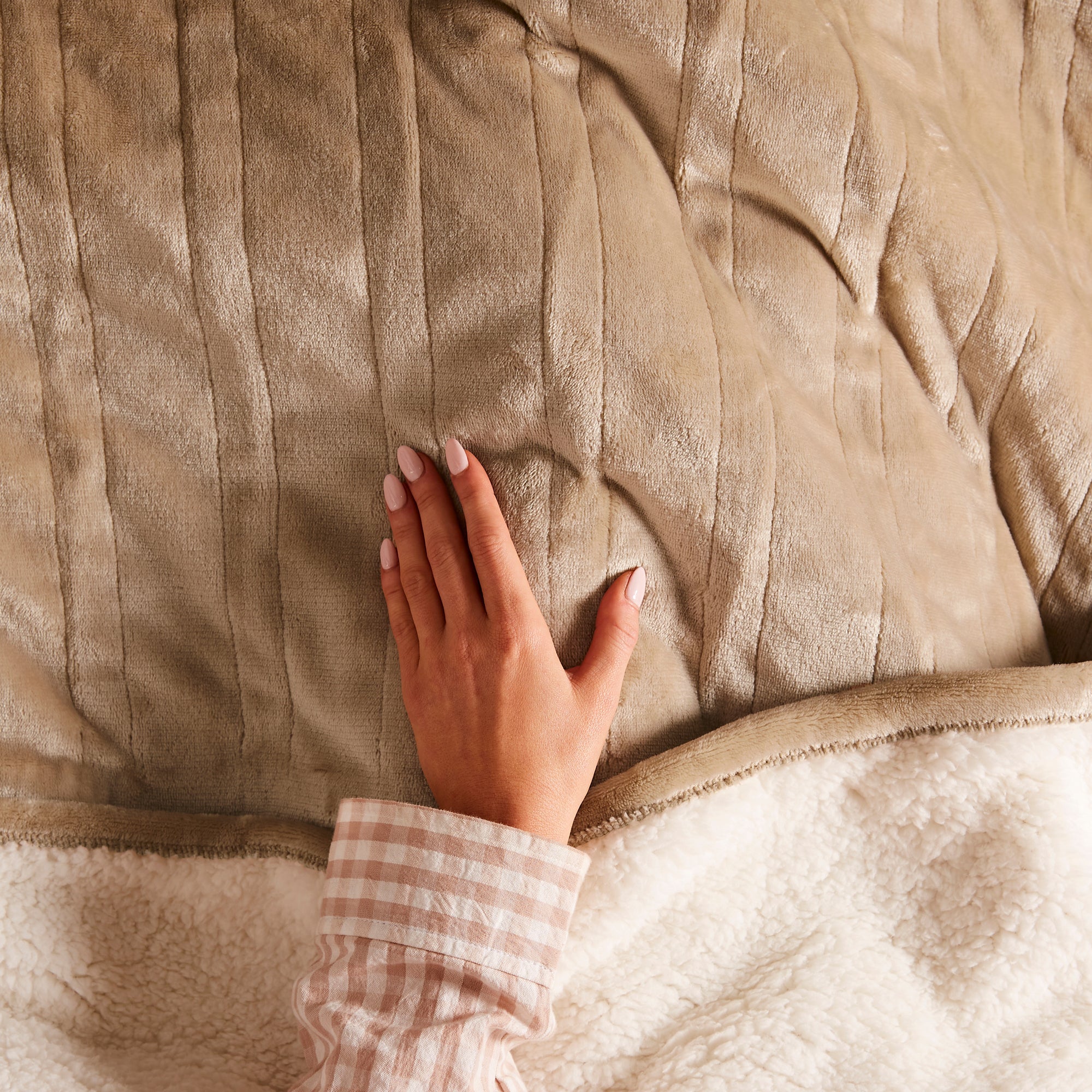 EverCosy Large Fleece Electric Heated Throw - Mocha