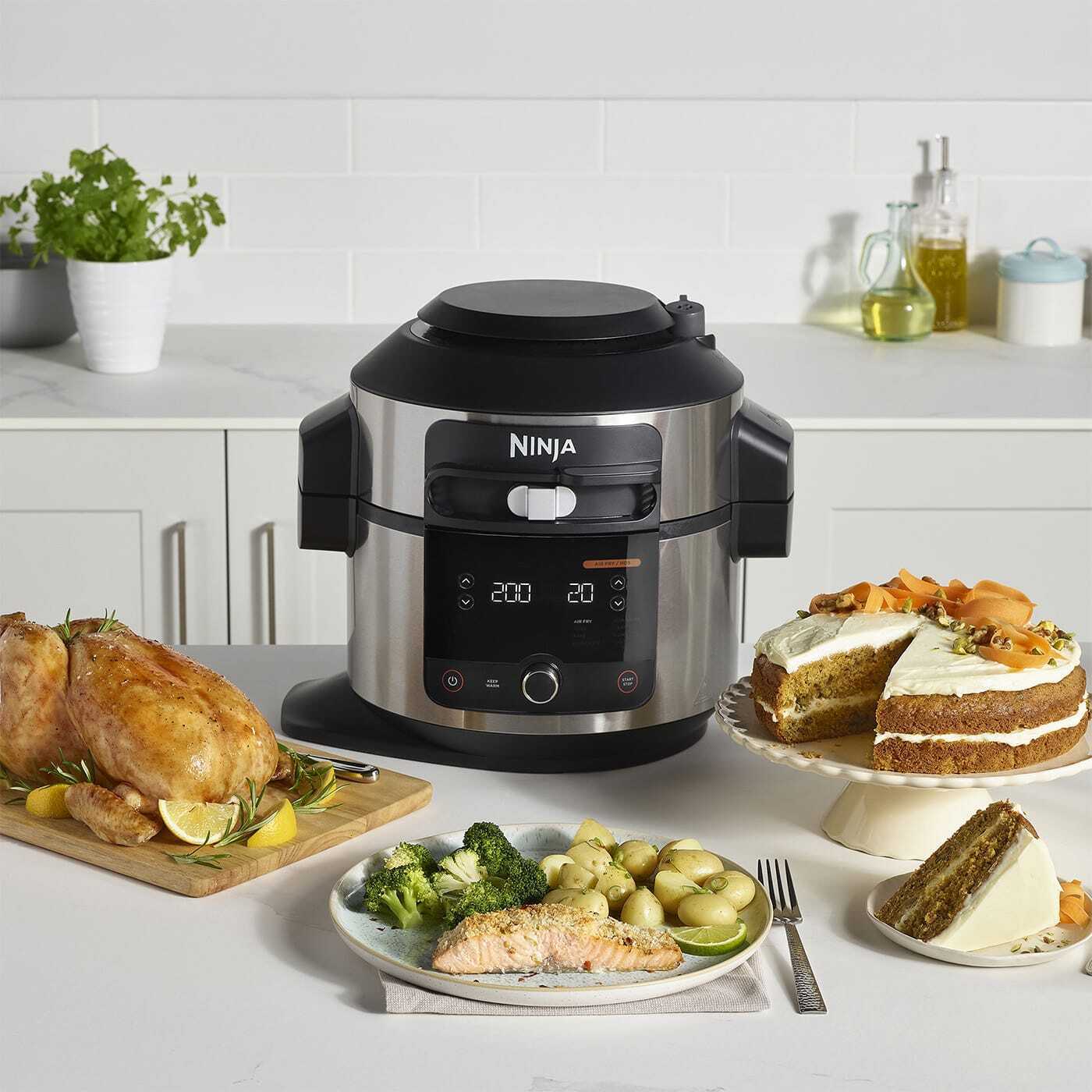 Ninja Foodi 11-in-1 Multi-Cooker & Air Fryer 6L